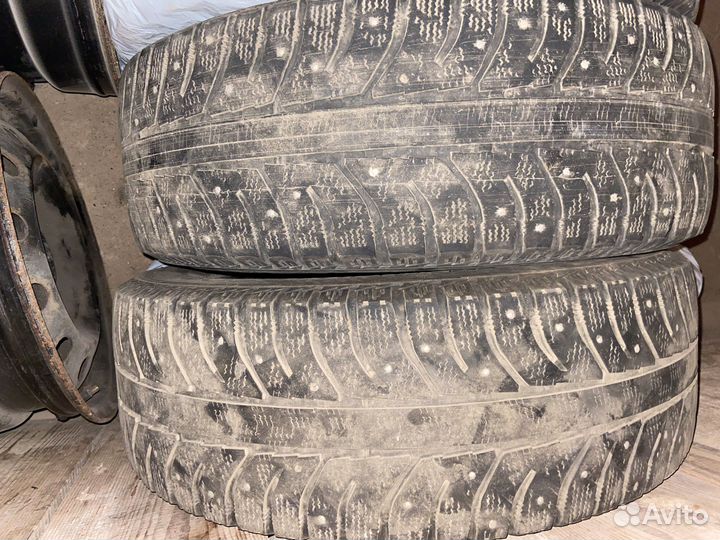 Bridgestone Blizzak LM005 DriveGuard 4.00/15.5 R5