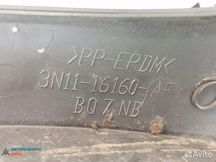 Накладка декоративная Ford Fusion рест. 2006