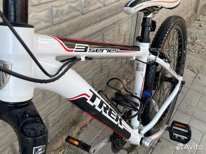 Trek 3700