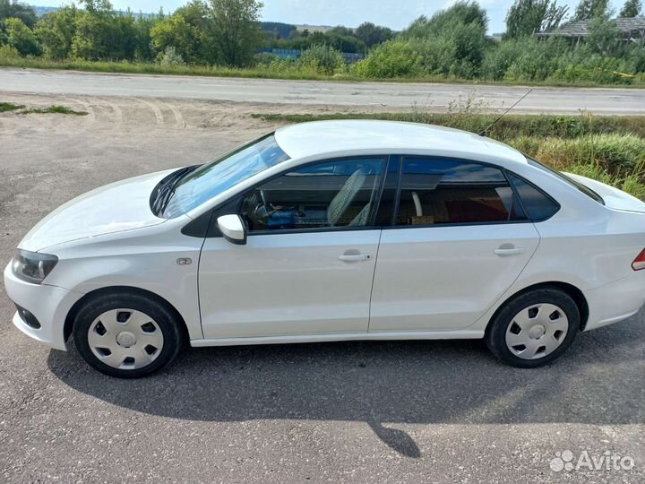 Volkswagen Polo 1.6 МТ, 2011, 281 000 км