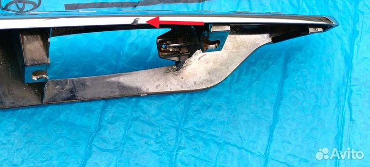 Молдинг задней двери Хайлендер Оригинал бу 10-13
