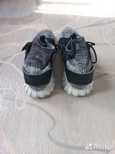 Кроссовки adidas originalss