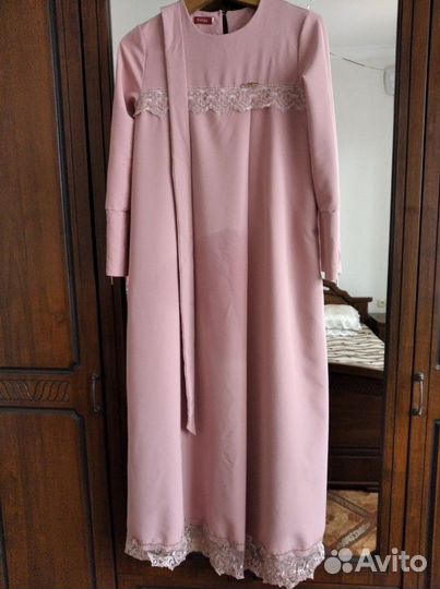 Платье вечернее