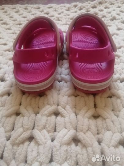 Сандали crocs c9
