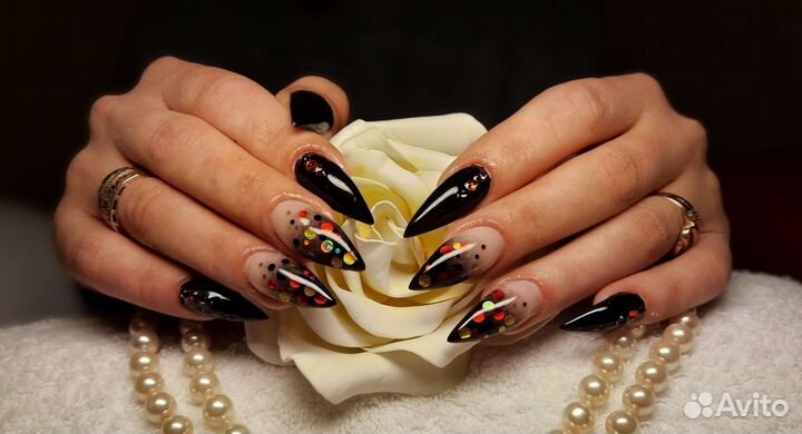 Наращивание и коррекция ногтей