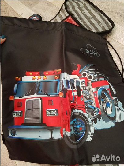 Школьный рюкзак костюм ботинки