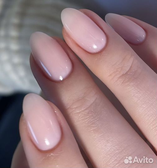 Маникюр с покрытием гель-лак в салоне