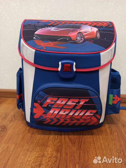 Рюкзак школьный для мальчика новый