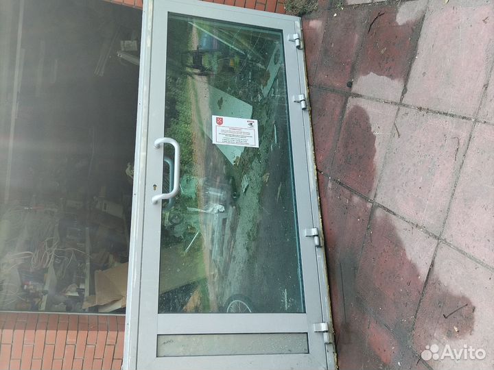 Двери алюминиевые 5 штук