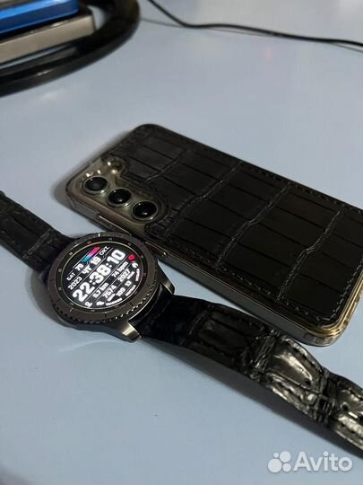 Силиконовый чехол на iPhone и смартфон