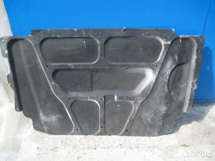 Обшивка капота двери Hyundai Accent