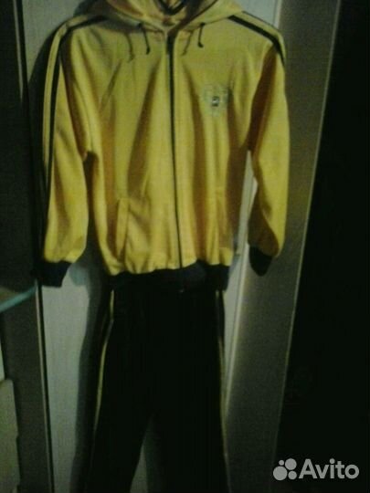 Костюм спортивный