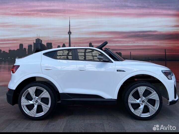 Электромобиль детский audi