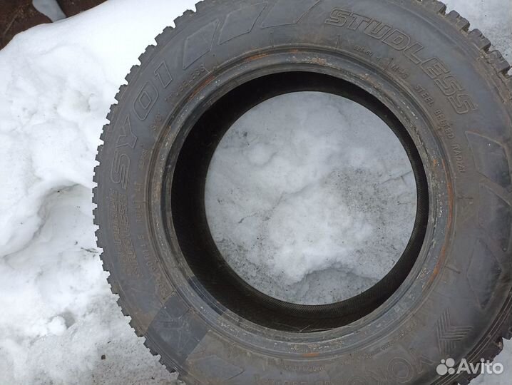 R14 Bridgestone Blizzak DM-V1 205/60, PCD 6x114.3 DIA 139