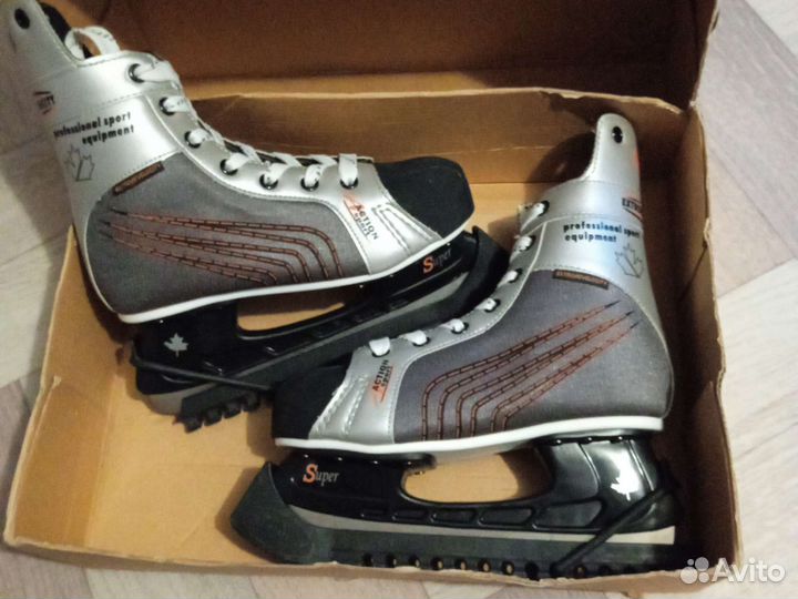 Хоккейные коньки новые, размер 39