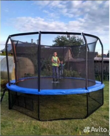 Батут с защитной сеткой для детей