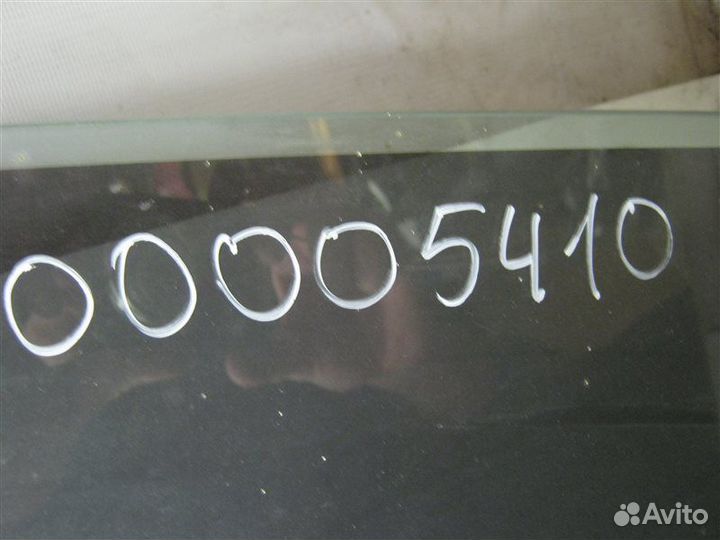 Стекло двери передней левой Volkswagen Passat B3