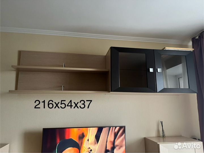 Стенка в гостинную бу с витриной и полками