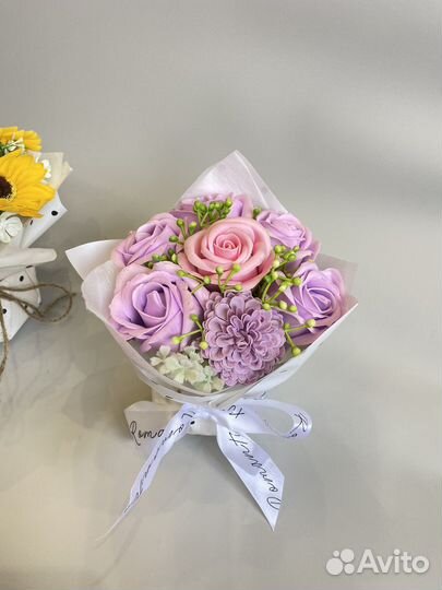 Букет из пенных роз