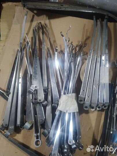 Поводки и щетки для газ 21