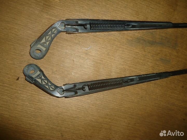 4717364 поводки дворников Chrysler Voyager 3