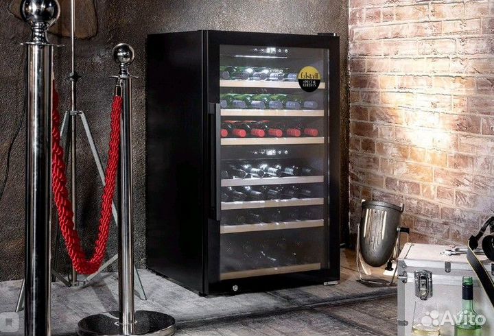Винный шкаф. Холодильник для вина