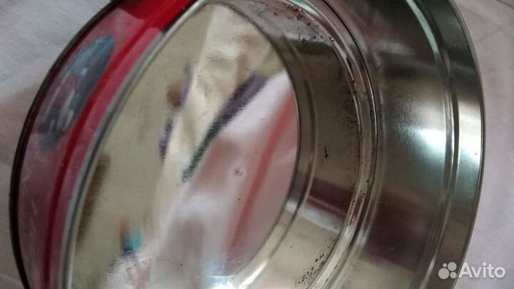 Жестяная банка новогодняя