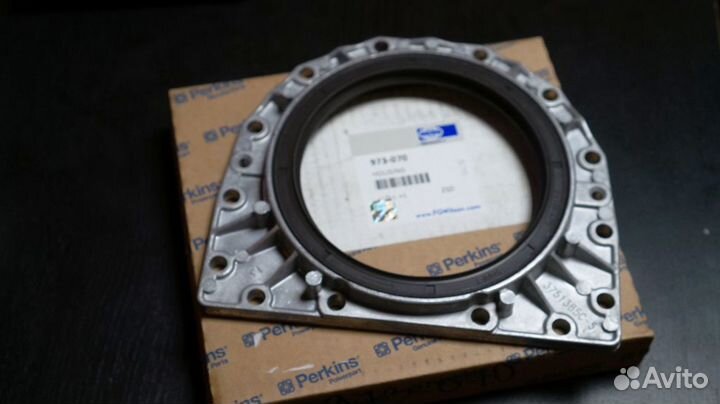 Сальник задний в корпусе 973-070 (4142V066)