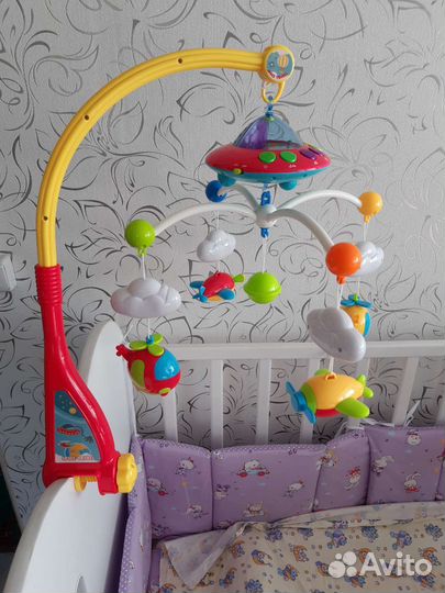 Мобиль на кроватку и развивающий коврик