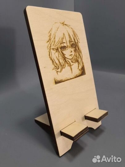 Подставка для телефона из дерева