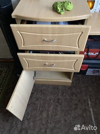 Трюмо, трельяж, туалетный столик с зеркалом