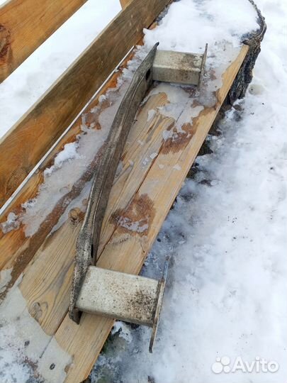 Усилитель заднего бампера