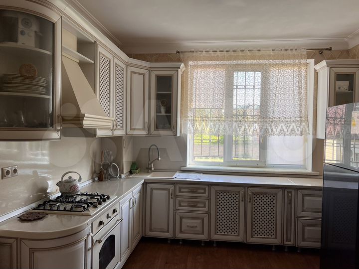 1-к. квартира, 54 м², 1/5 эт.