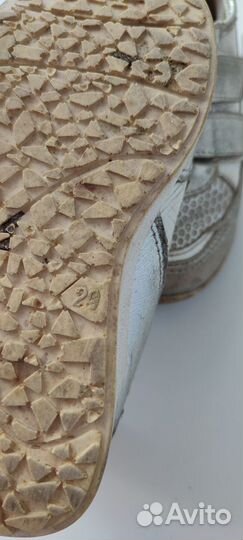 Кроссовки для девочки