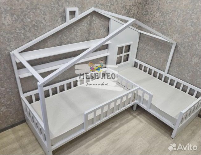 Детская кровать из массива