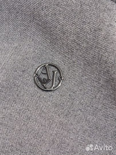 Новое серое платье футляр Armani