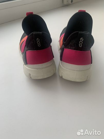 Кроссовки для девочки Ecco 25р