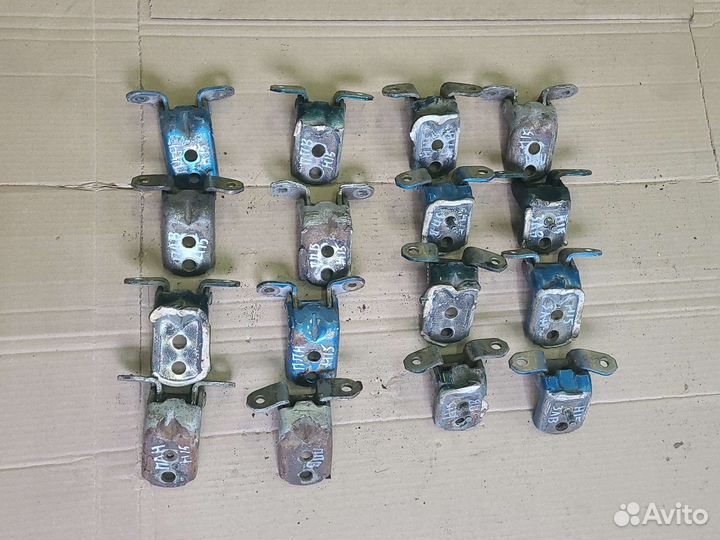 Петли двери Nissan Almera N15 1995-2002