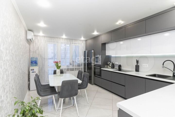 3-к. квартира, 92,3 м², 12/16 эт.