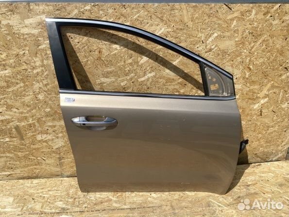 Kia Sportage 4 Дверь правая передняя