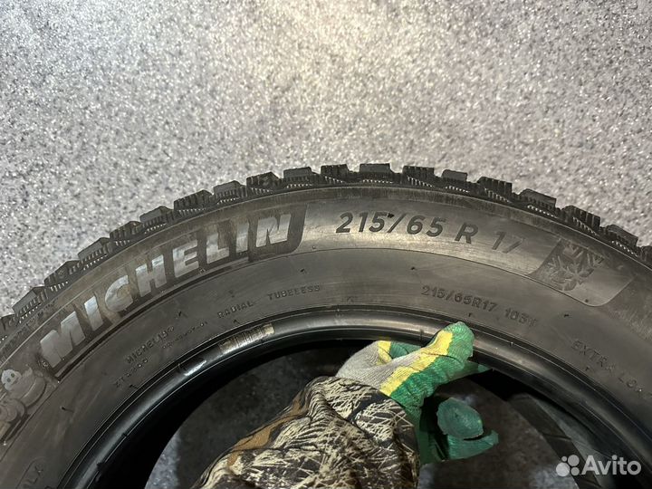 Michelin X-Ice North 4 215/65 R17