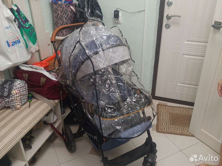 Прогулочная коляска