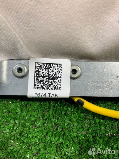 Подушка безопасности в сиденье задняя Volkswagen