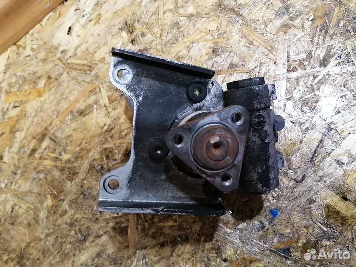 Насос гур бмв Е39 2.5 М54 бу оригинал