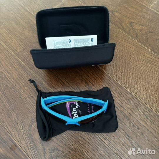 Солнцезащитные очки julbo