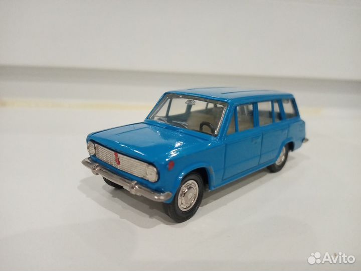 Машинка СССР ваз 2102