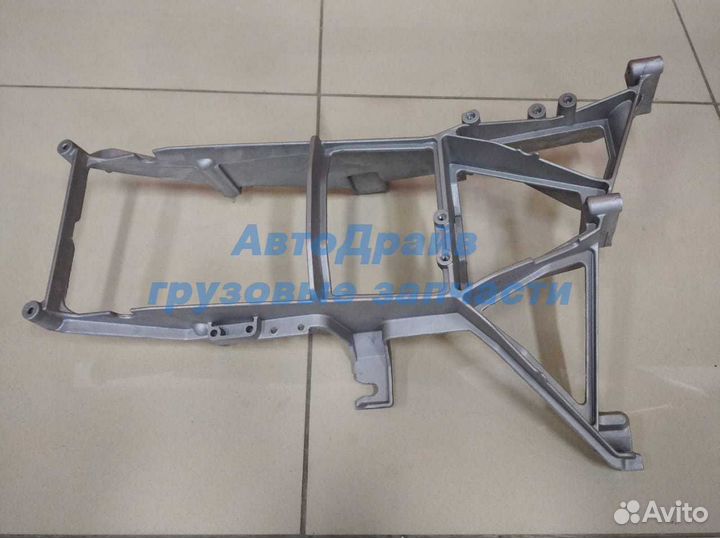 Кронштейн правой фары Даф хф 95 105 1862946