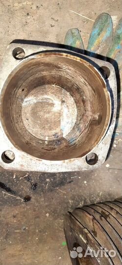 Продам СССР цилиндры Урал под расточку