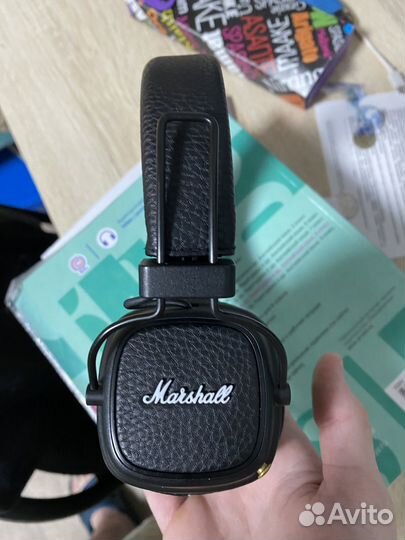 Беспроводные наушники marshall major