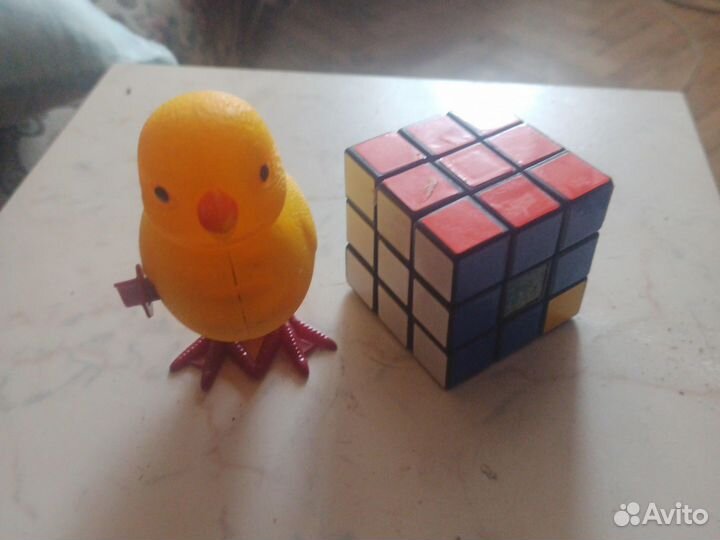 Игрушка цыпленок